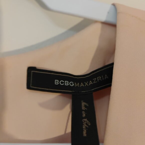 BCBGMaxAzria Dress, V neck, 3 Tiered Ruffled,  Size 12, Blush pink - Picture 8 of 8